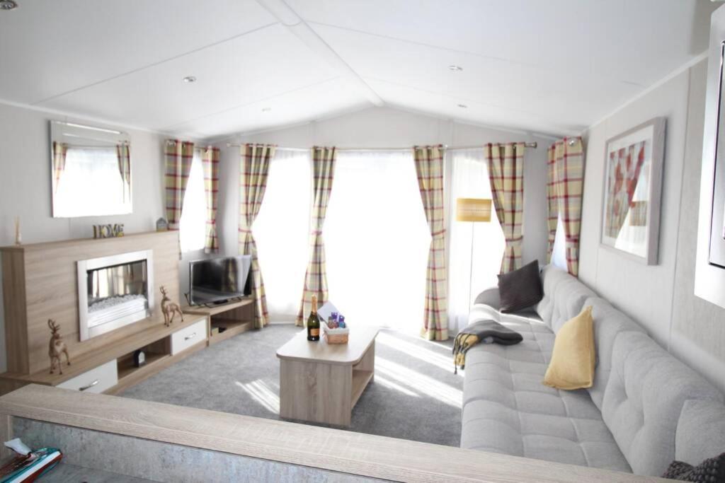The One - Chalet In The Cairngorms Boat of Garten Bagian luar foto